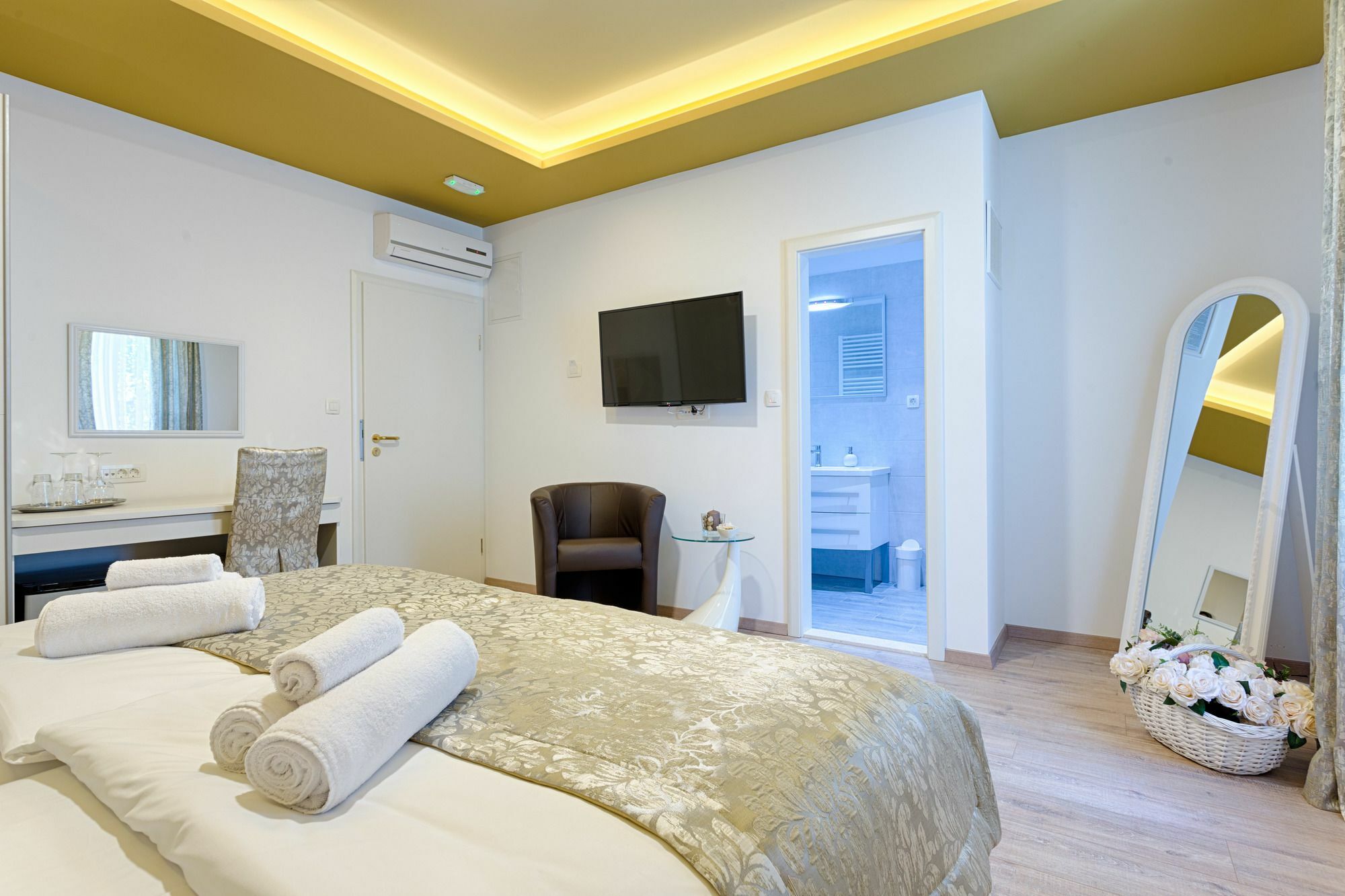 Luxury Rooms Floramye (Adults Only) Split Bagian luar foto